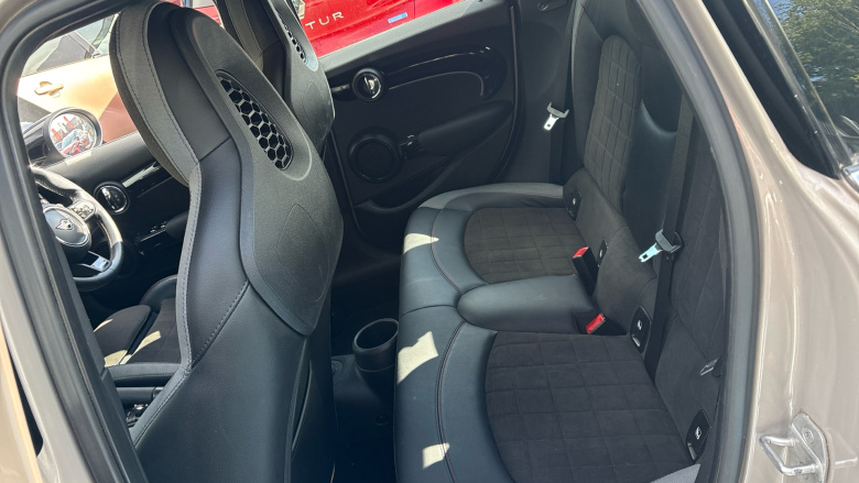 MINI Hatchback 1.5 Cooper Sport 5dr Auto Petrol Hatchback